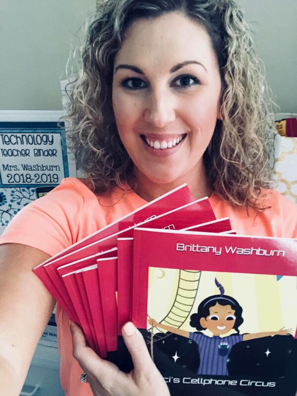 Cicis cellphone circus screentime photo Cicis cellphone circus screentime photo